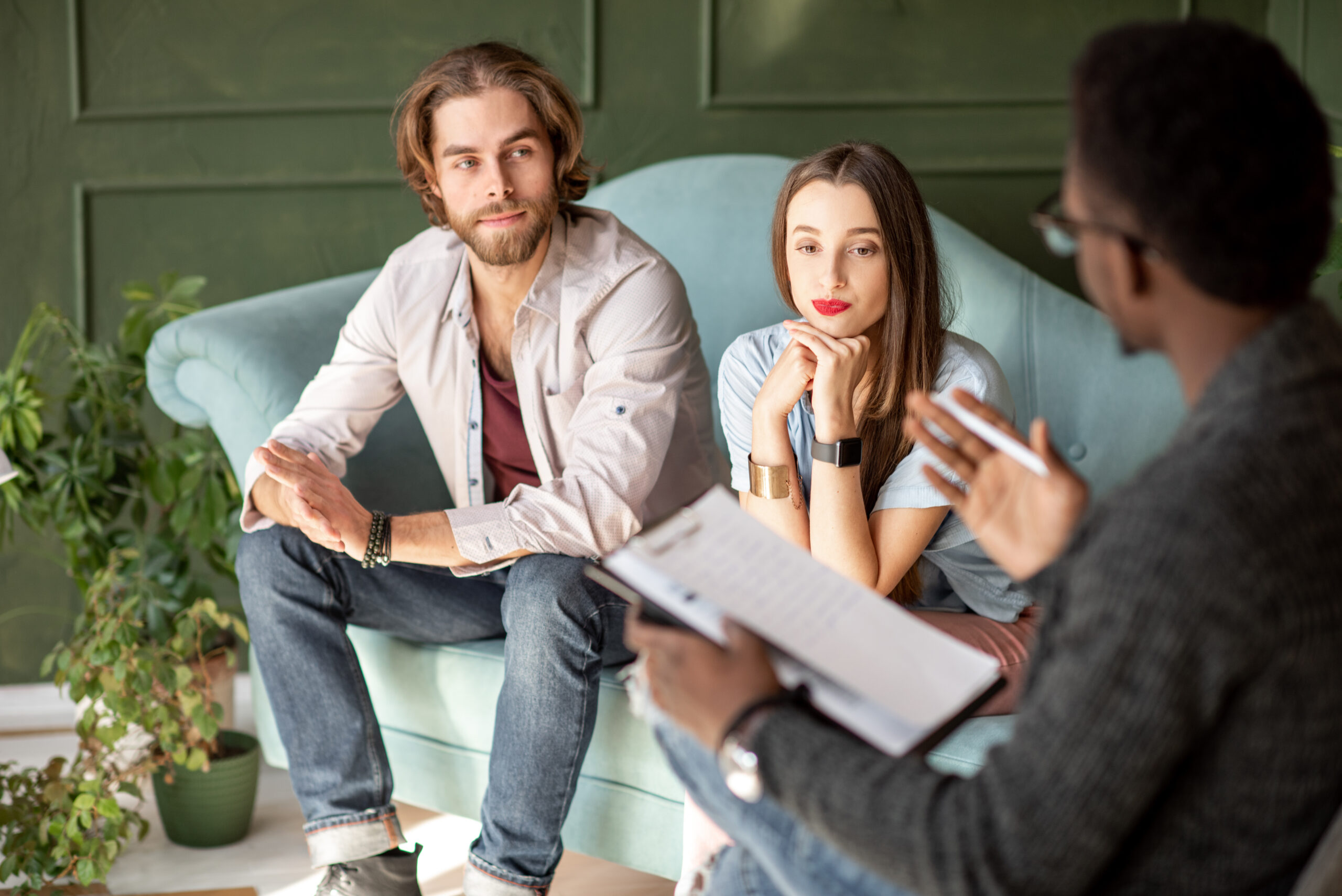 Recognize signs for couple counseling