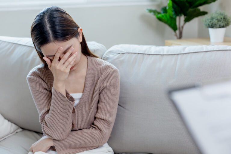 Support loved ones with depression Through online therapy