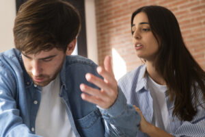 How to Spot and Handle Manipulative Behavior in Relationships