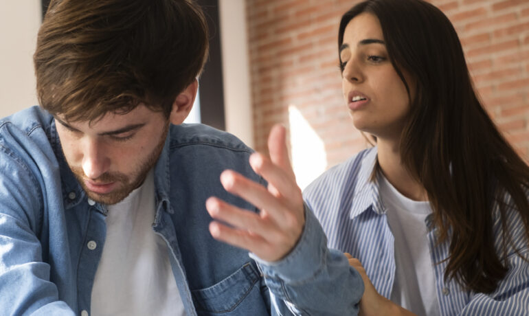 How to Spot and Handle Manipulative Behavior in Relationships